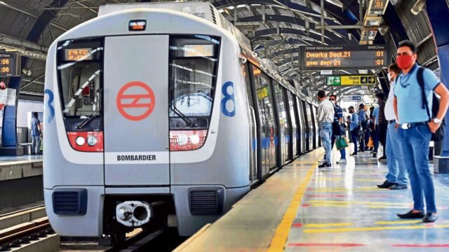 Delhi_Metro_red_line_delay_news_India_updates_1741837705578_1741837705817.jpg