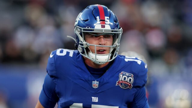 giants-re-sign-polarizing-backup-qb-ahead-new.jpg