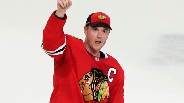 jonathan-toews-eyeing-nhl-comeback.jpg