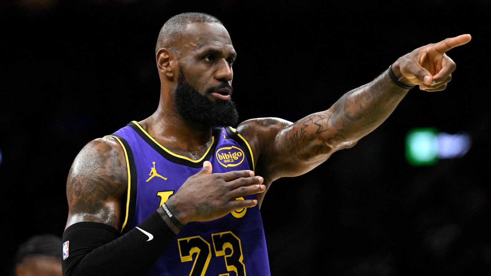 lebron-james-expected-miss-least-another-week.jpg