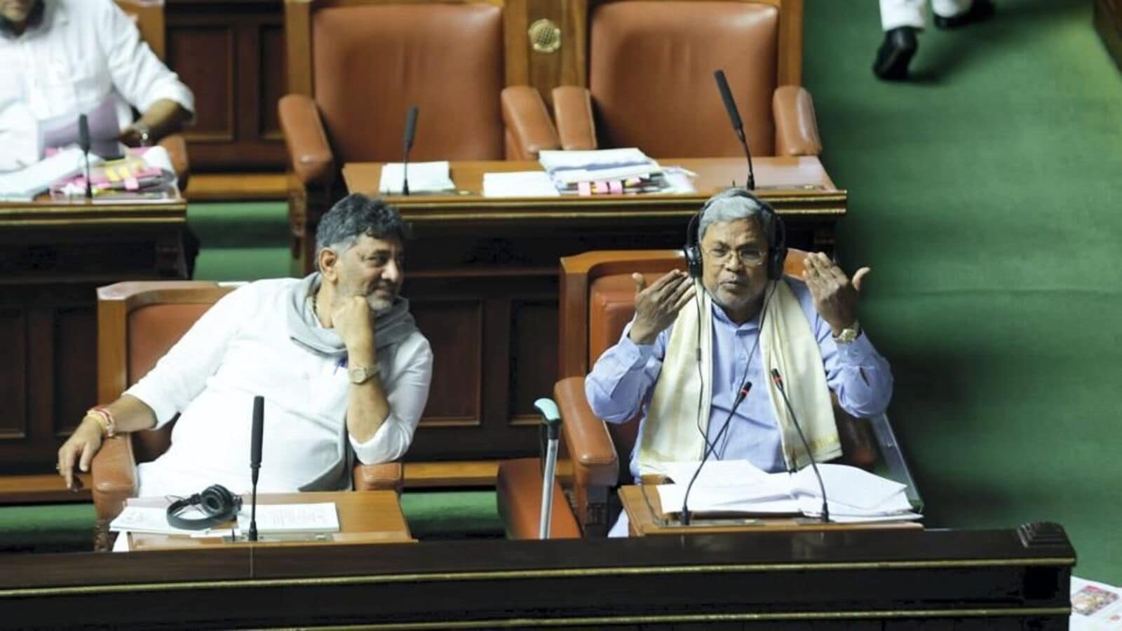 pay_hike_for_Siddaramaiah_shivakumar_1742485199706_1742485199930.jpg