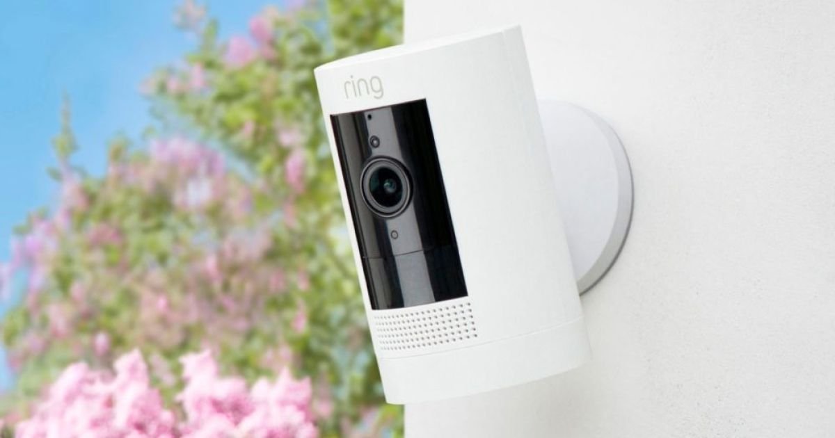 ring_outdoor_cam_mounted_1500x15-1.jpg