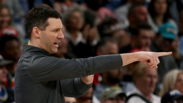 surprisingly-fun-coach-year-race.jpg