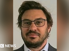 Az Egyesült Királyság reformtanácsosa Dartfordban a konzervatívokhoz szegődik