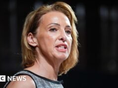 Wes Streeting szerint Sarah Pochin reformképviselő megjegyzései „rasszisták” voltak a hirdetésekről