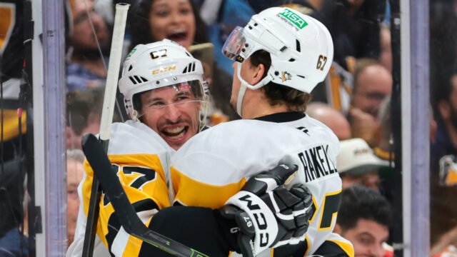 pittsburgh-penguins-center-sidney-crosby-left.jpg