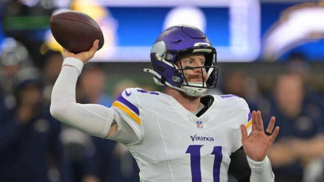 vikings-quarterback-gamble-looking-major-flop.jpg