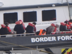 A második Franciaországba küldött migráns visszatér az Egyesült Királyságba