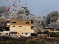 Izrael a tűzszünet ellenére csapásokat mér Dél-Libanonra, és azt állítja, hogy a Hezbollah katonai helyszíneit veszi célba