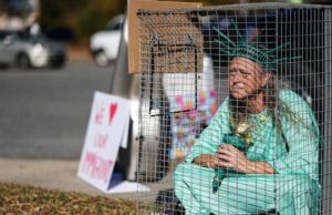 Észak-Karolina a legújabb csatatérré vált, mivel a katonailag támogatott műveletek más városokban apadnak