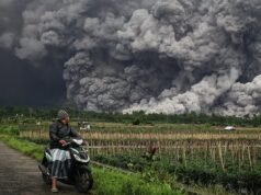 Kitört a Semeru-hegy Indonéziában, ami miatt evakuálásra került sor