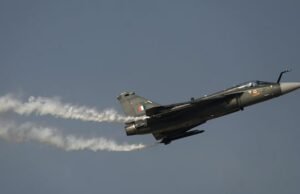 Lezuhant egy indiai vadászgép a Dubai Air Show-n