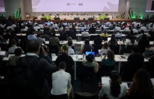 A világ kormányai nem tervezik a fosszilis tüzelőanyagok fokozatos kivonását a kompromisszumos megállapodásból a COP30-on