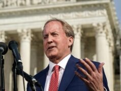 A Texas AG Ken Paxton bepereli a Robloxot a gyermekbiztonság állítólagos megsértése miatt