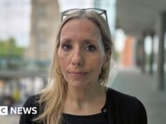 A norfolki rendőrbiztos figyelmezteti a miniszterelnököt, amikor kilép a munkáspártból