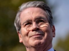 Bessent a kanadai Reagan-hirdetést a „választási beavatkozással” hasonlítja össze