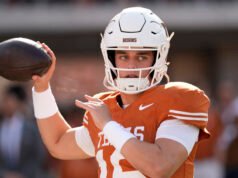 Arch Manningnek az Arkansas ellen van karrierje, Texas, SEC történelme