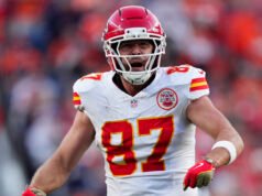 Travis Kelce főnök tudja, mikor válaszol a nagy kérdésre