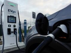 A vállalatok lefékezték az elektromos járműveket, dolgozók ezreit bocsátva el