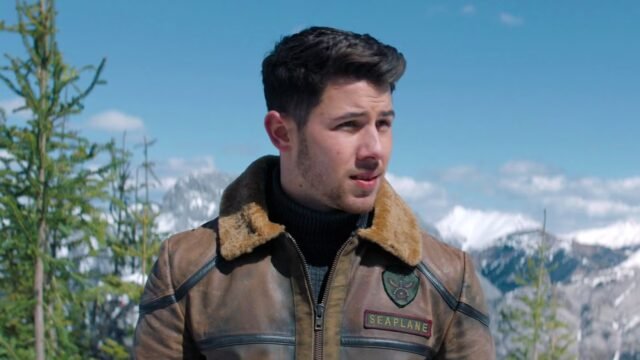 nick-jonas-looking-to-the-side-in-jumanji-the-next-level.jpg
