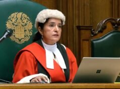 Nézze meg a pillanatot, amikor Nathan Gillt elítélik