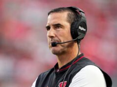 Wisconsin még nem áll készen arra, hogy lemondjon HC Luke Fickellről