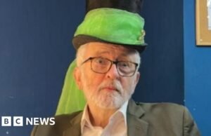 A Parlamenttől a pantomimig: Jeremy Corbyn ünnepi crossovere