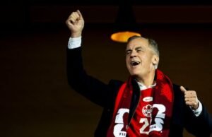 A kereskedelmi feszültségek átmenetileg háttérbe szorulnak, mivel a miniszterelnök Washingtonba látogat a FIFA ünneplésére