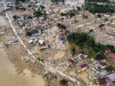 Meghaladta az 1500-at a délkelet-ázsiai áradások áldozatainak száma, nőnek az erdőirtás elleni felhívások