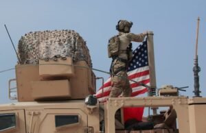 Szíriában 5 embert tartóztattak le az amerikai és szíriai katonai konvoj lesből való gyanúja miatt