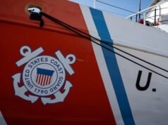 Az amerikai parti őrség egy olajszállító tartályhajót üldöz, azzal vádol, hogy segítette Venezuelát megkerülni a szankciókat: hivatalos