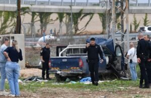 2 ember meghalt egy autódöngölős és késeléses merényletben Izraelben