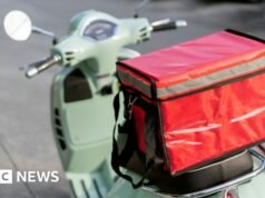 Az Egyesült Királyság 60 kézbesítőt kitoloncol az illegális munkavégzés elleni küzdelem miatt