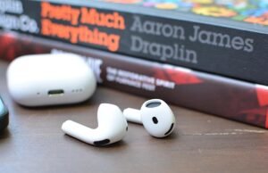Az Apple AirPods 4 ANC-vel újra eladó 99 dolláros áron
