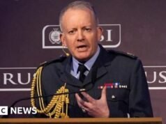 A fegyveres erők főnöke szerint a társadalom egészének erőfeszítésére van szükség az orosz fenyegetés elleni küzdelemhez