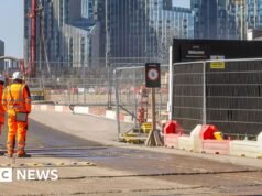 A jelentés szerint a nyugat-londoni lakásépítés késleltetett az új adatközpontok miatt