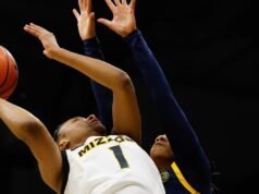 Dowell utolsó másodperces labdarúgásával a Mizzou a női kosárlabda izgalmas győzelmet aratott Cal ellen