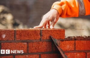 A felmérés szerint az építőipar a világjárvány óta a leggyorsabb ütemben zsugorodik