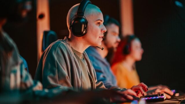 gamer-gettyimages-2249833036.jpg