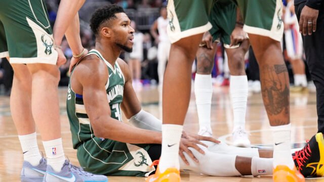 giannis-antetokounmpos-injury-complicates-bucks.jpg