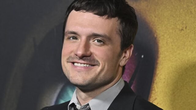 josh-hutcherson-smiling-on-the-red-carpet-for-five-nights-at-freddy-s-2.jpg